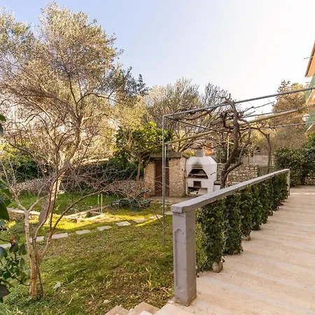 With A Parking Space Lägenhet